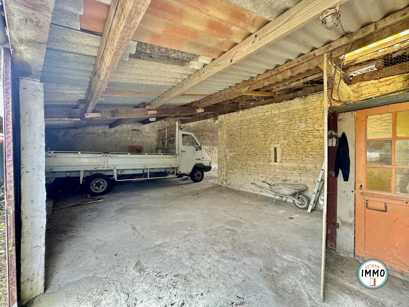 Image_, Garage, Saint-Ciers-du-Taillon, ref :1597